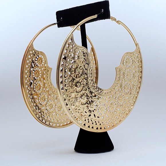 14K Gold Womens Large Boho Style 3.5\
